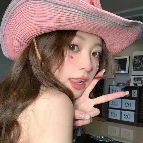 流云散尽不逢君